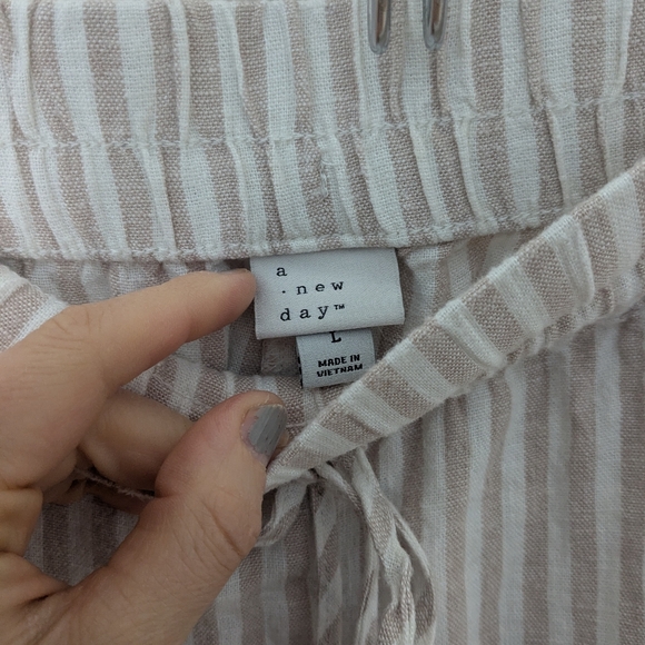 A New Day Striped Wide-Leg Linen Pants - Picture 3 of 4